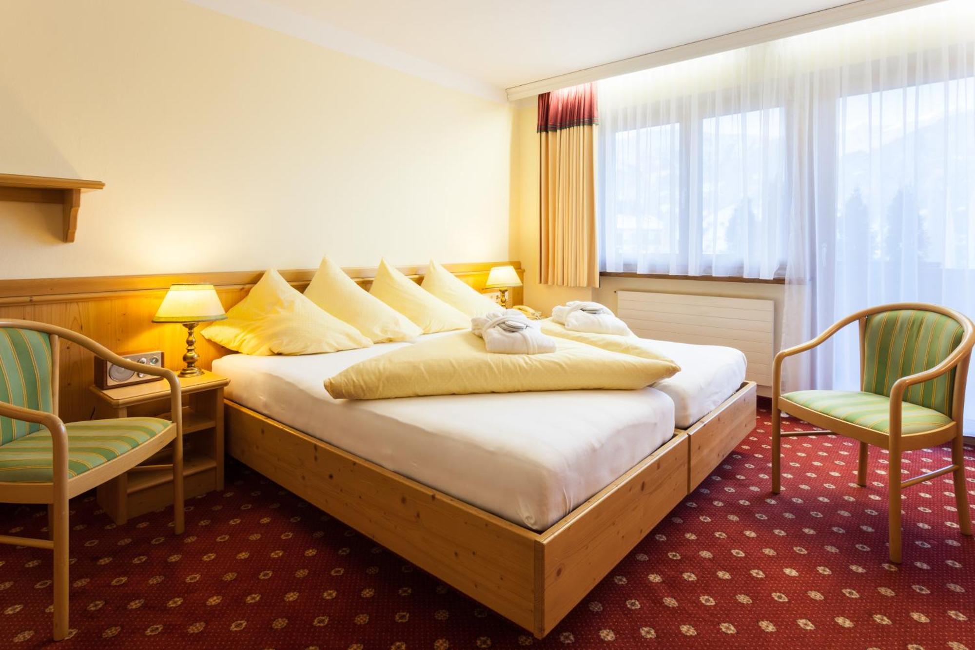 Alpen Wohlfuehlhotel Doerflwirt Hainzenberg Ngoại thất bức ảnh