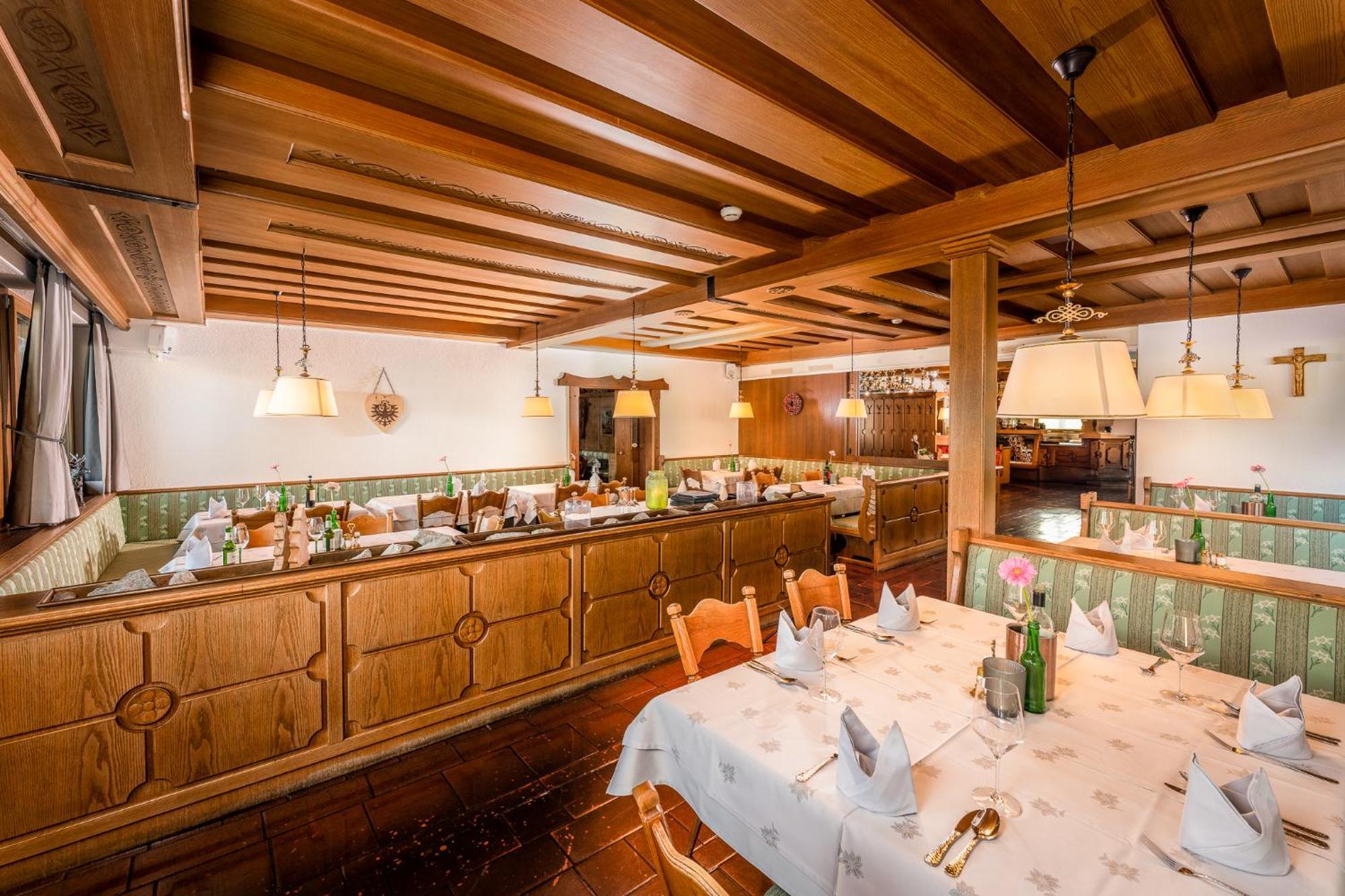 Alpen Wohlfuehlhotel Doerflwirt Hainzenberg Ngoại thất bức ảnh