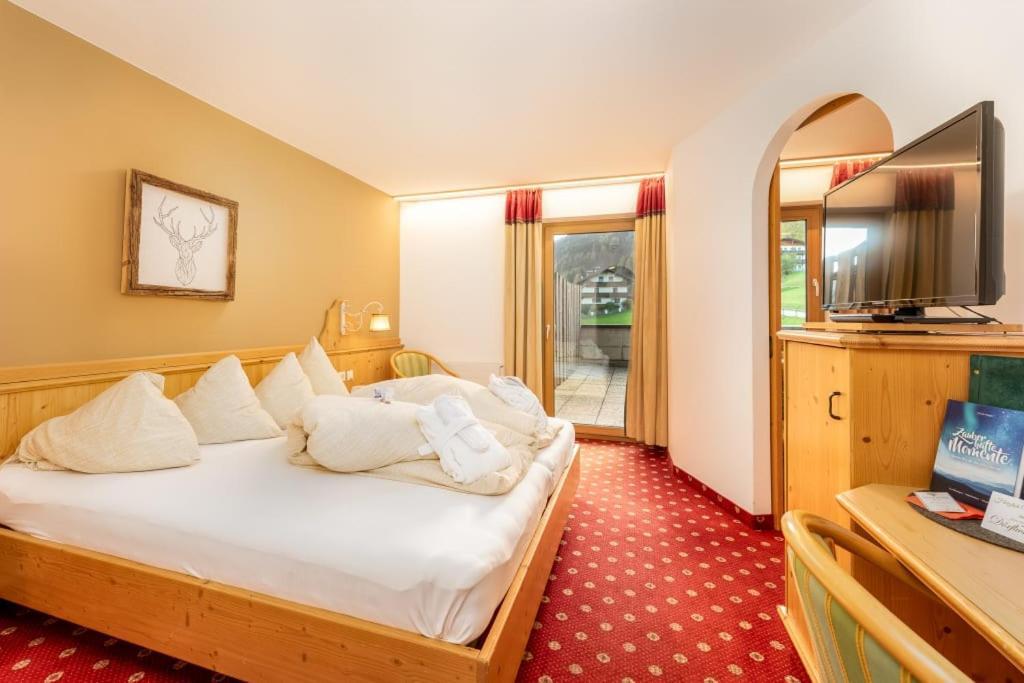 Alpen Wohlfuehlhotel Doerflwirt Hainzenberg Ngoại thất bức ảnh