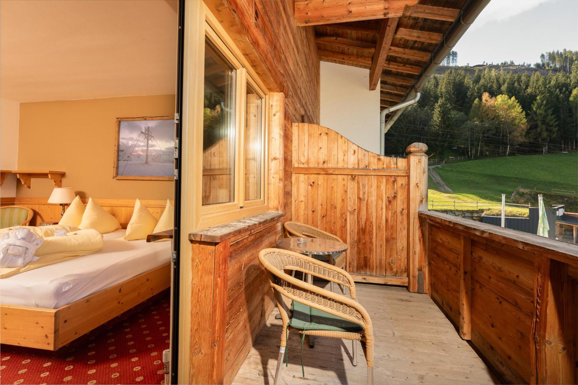 Alpen Wohlfuehlhotel Doerflwirt Hainzenberg Phòng bức ảnh