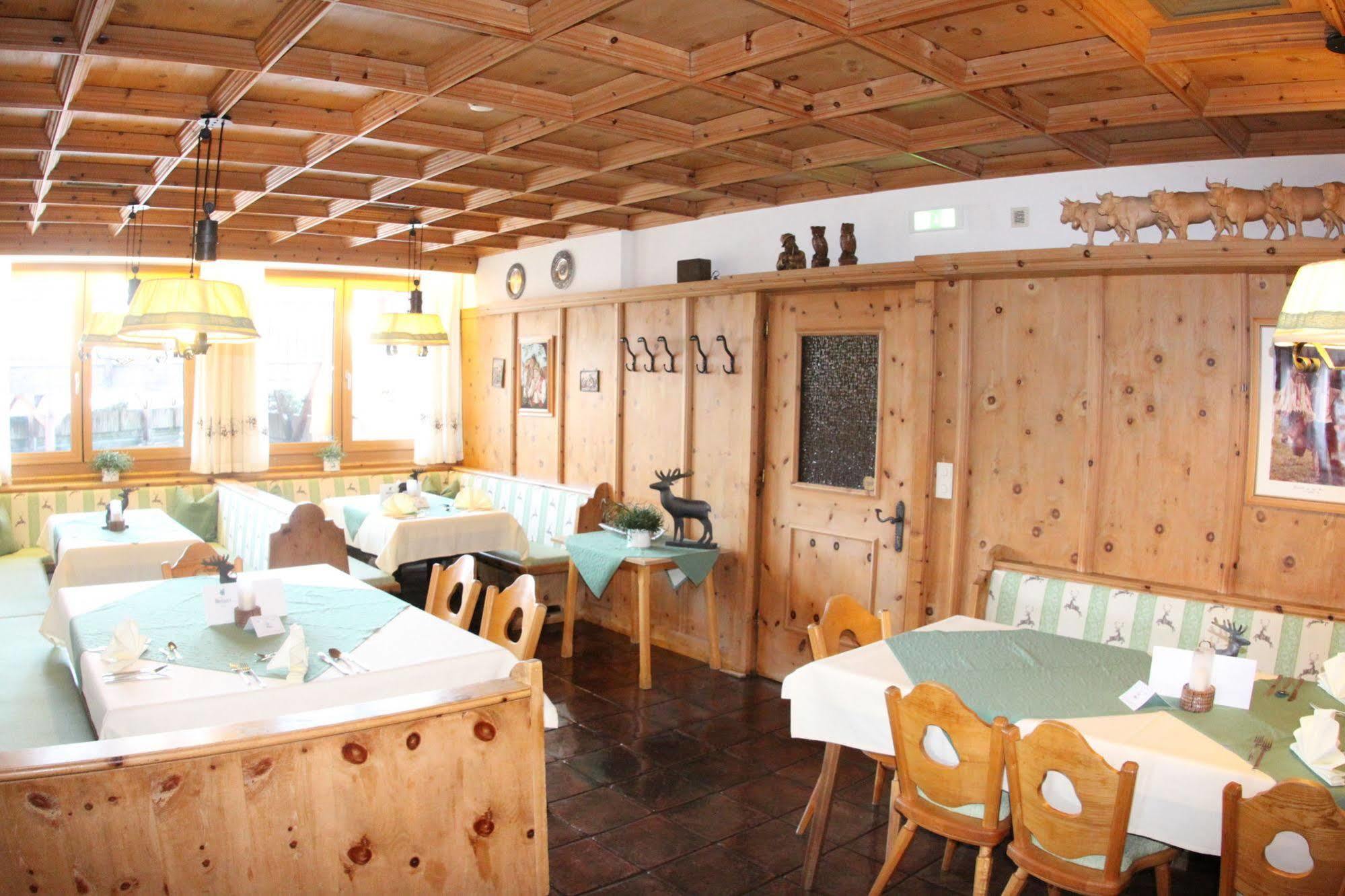 Alpen Wohlfuehlhotel Doerflwirt Hainzenberg Ngoại thất bức ảnh