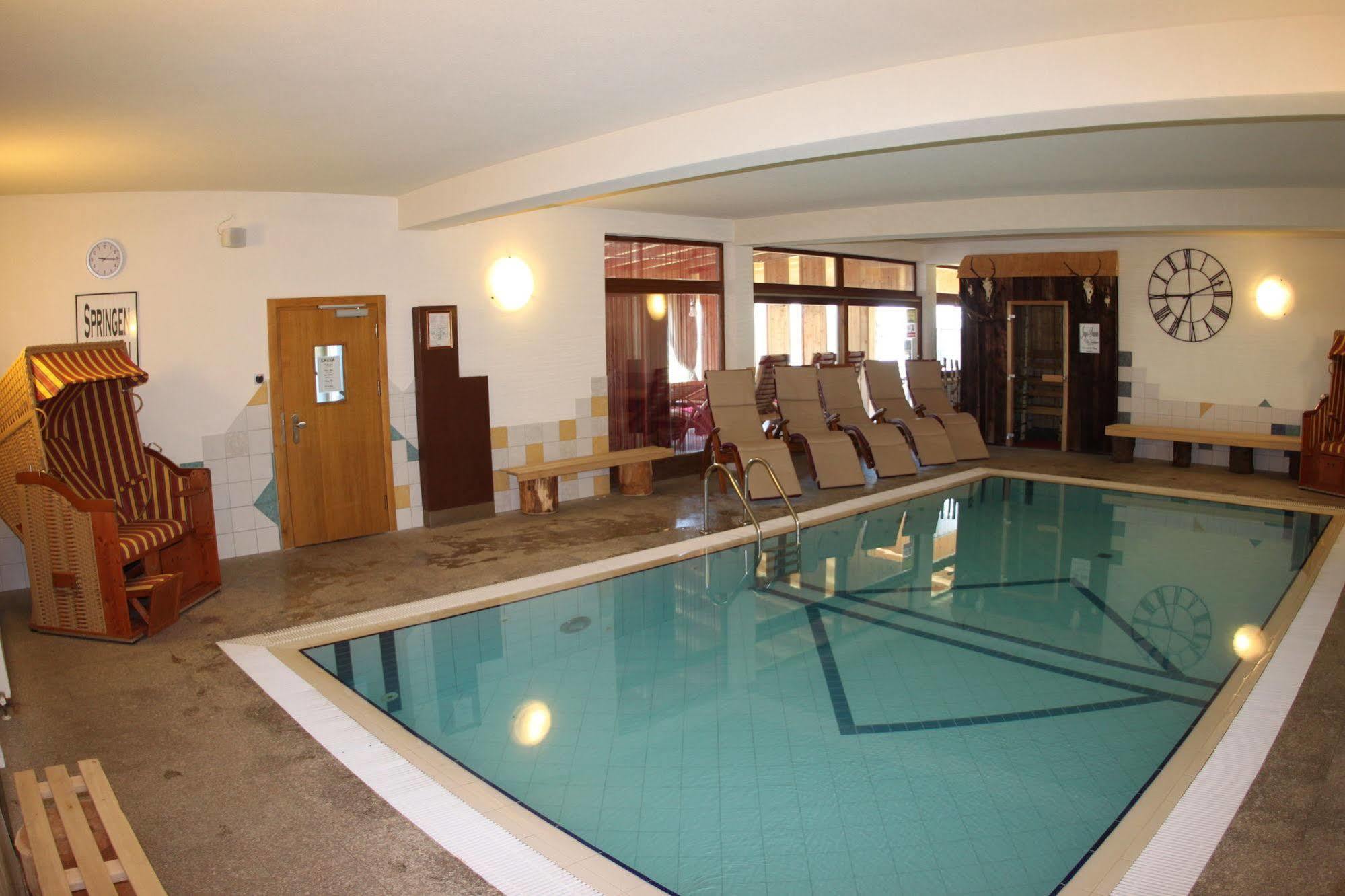 Alpen Wohlfuehlhotel Doerflwirt Hainzenberg Ngoại thất bức ảnh